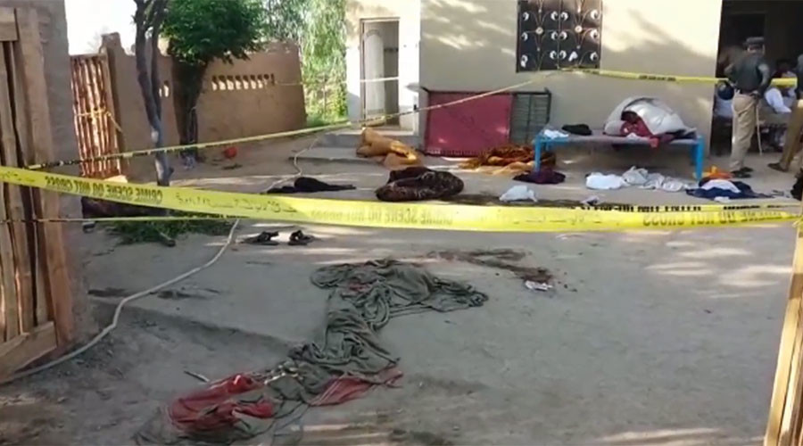 Shrine custodian drugs and slashes 20 worshippers in Pakistan (VIDEO)