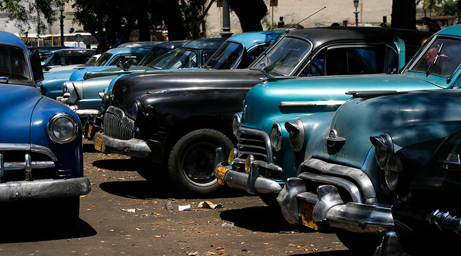 Collection of 340+ vintage cars up for grabs in Canada (PHOTOS)