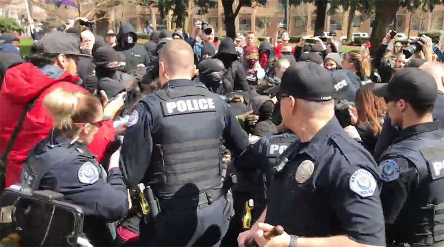Trump rally stormed by anti-fascist demonstrators in Washington State, arrests made (VIDEOS)