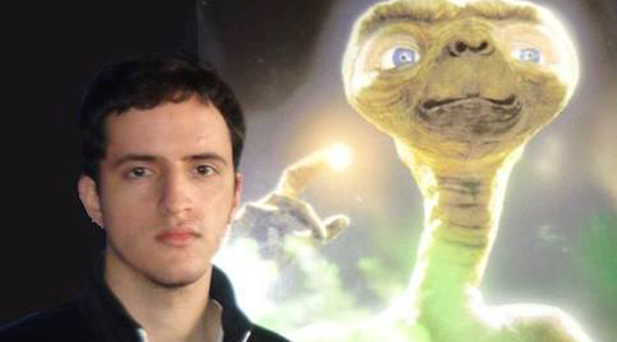 Alien-obsessed student disappears, leaving behind room full of strange writings (VIDEO)