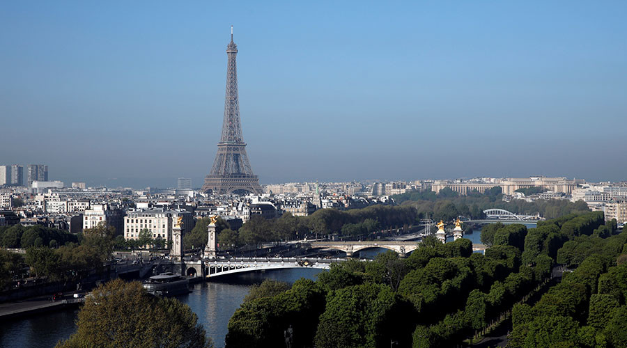 Japanese investors dump French bonds at record pace ahead of election