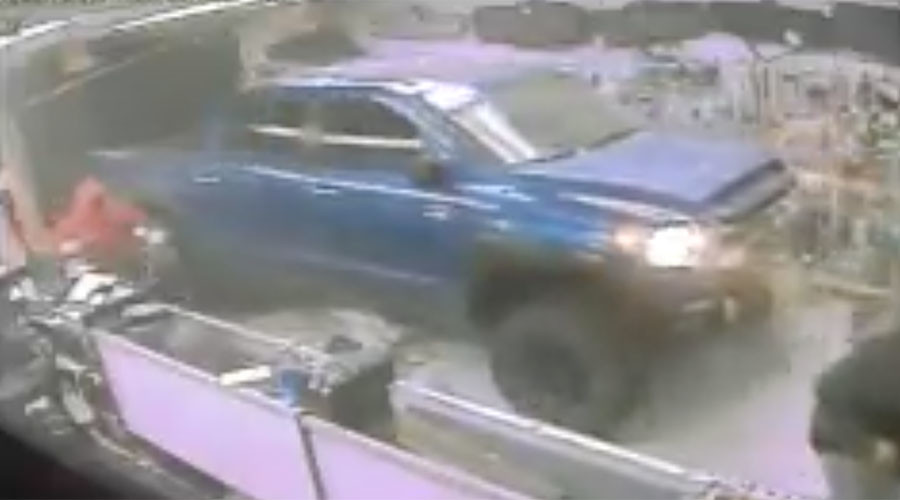 Thieves ram stolen truck into Florida gun shop to steal guns and ammo in daring heist (VIDEO)