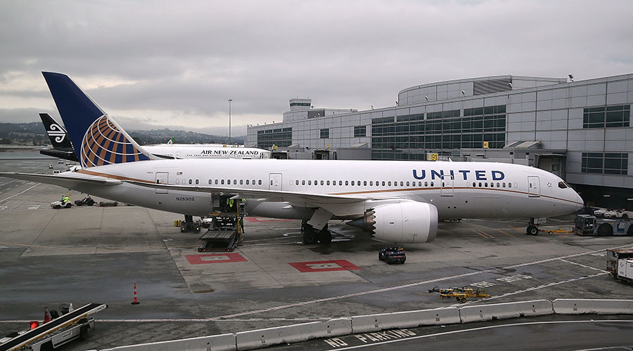 United CEO issues apology to passenger dragged off flight