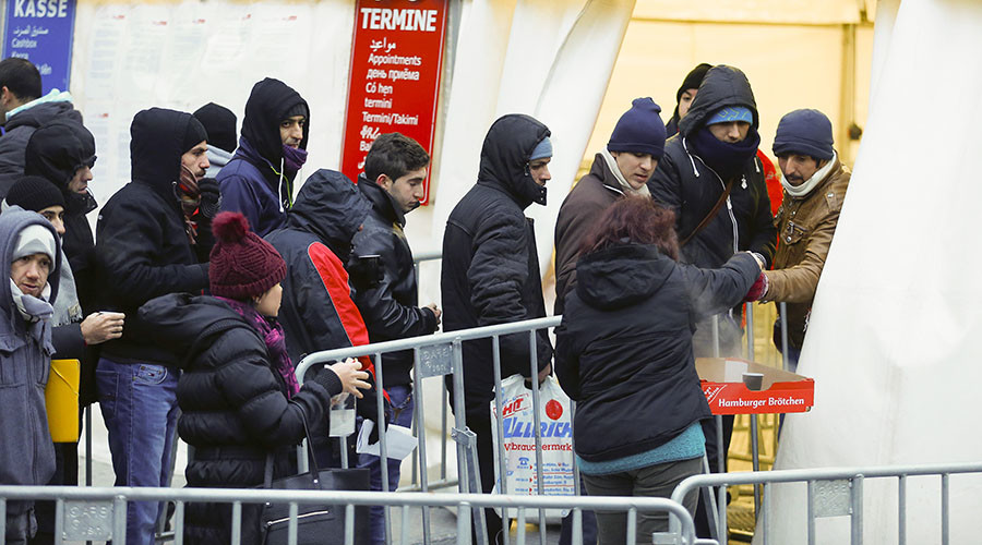 ‘Hundreds of radicals already in Europe’