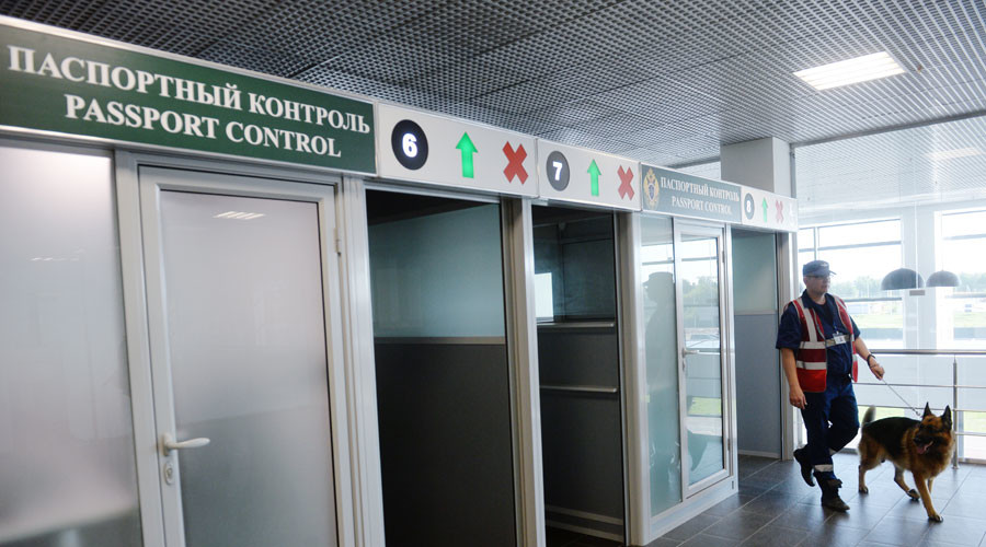 Duma committee approves foreign travel ban for Russian police
