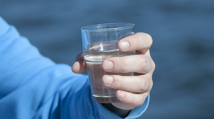 Out of thin air: Scientists create solar powered device turning air into drinking water