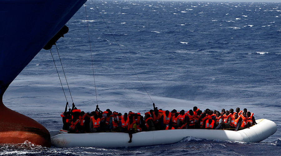 At least 20 drown off Libya coast as rescuers struggle with spring influx (PHOTOS)