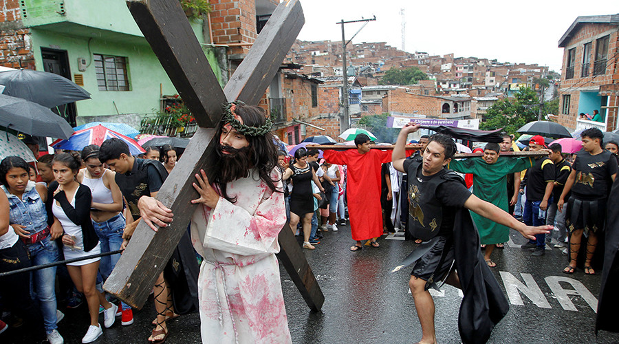 Crocodile hunting and crucifixion: 7 weird ways Easter was celebrated around the world (VIDEOS)