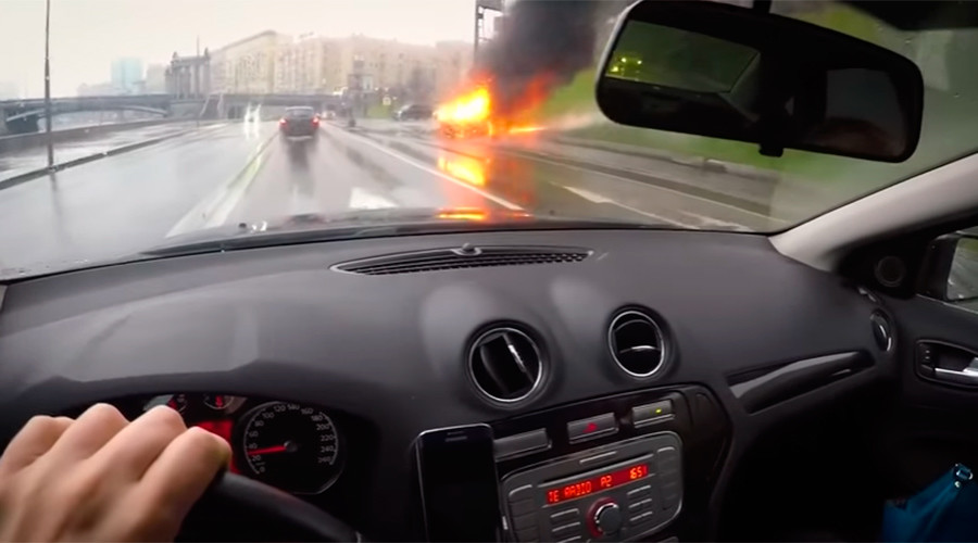 Maserati crashes into lamppost & catches fire killing driver in Moscow (VIDEOS)