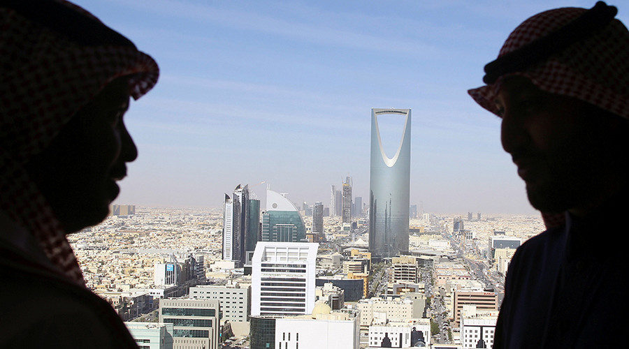 Saudi February crude oil exports drop to 21-month low