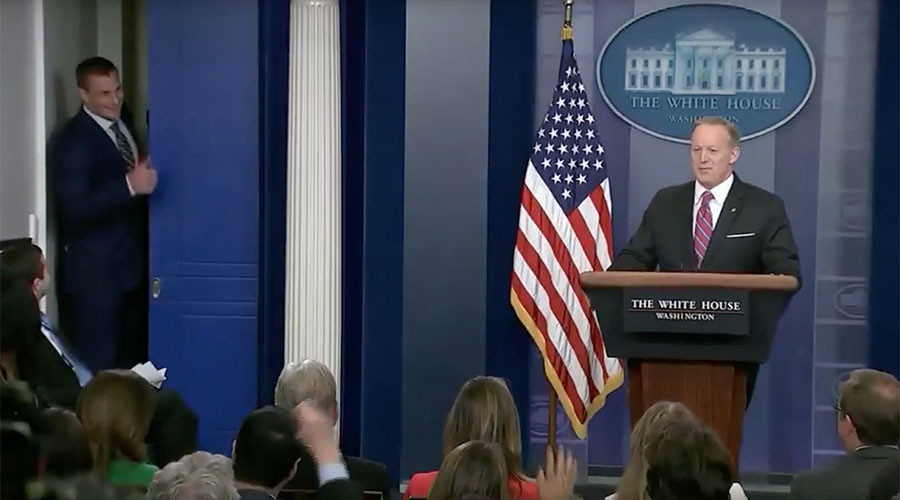Super Bowl winner ‘Gronk’ offers to help Sean Spicer during White House press briefing (VIDEO)