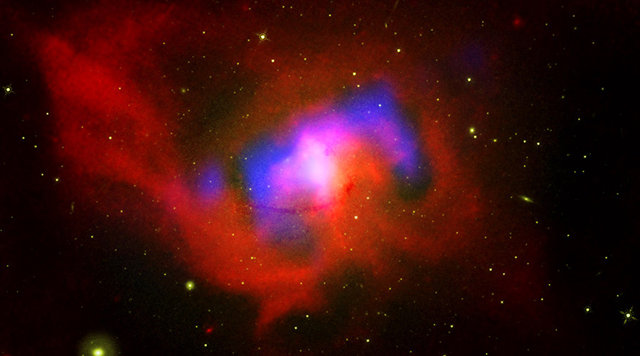 NASA telescopes detect ‘heartbeat’ of distant black hole (PHOTO)