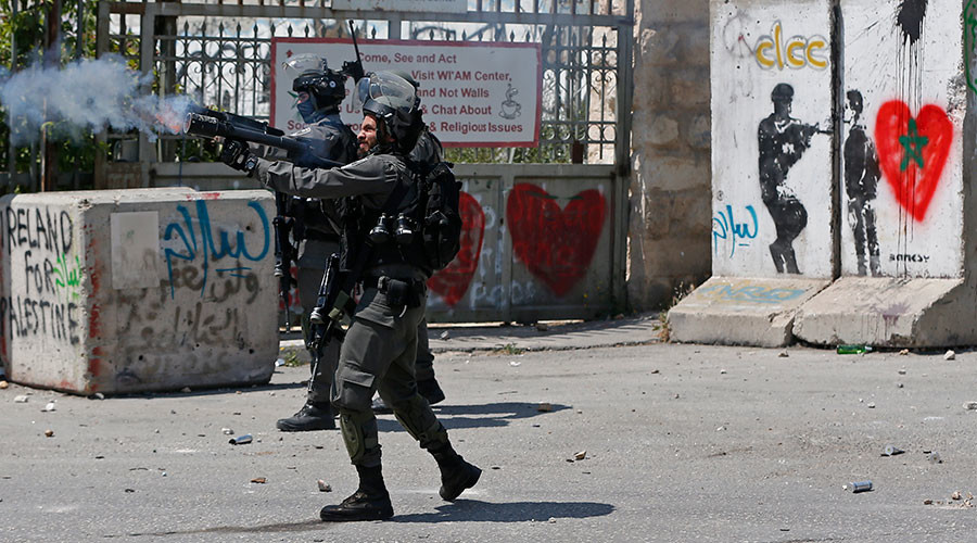 IDF uses stun grenades, tear gas to disperse rally in support of Palestinian hunger strikers (VIDEO)