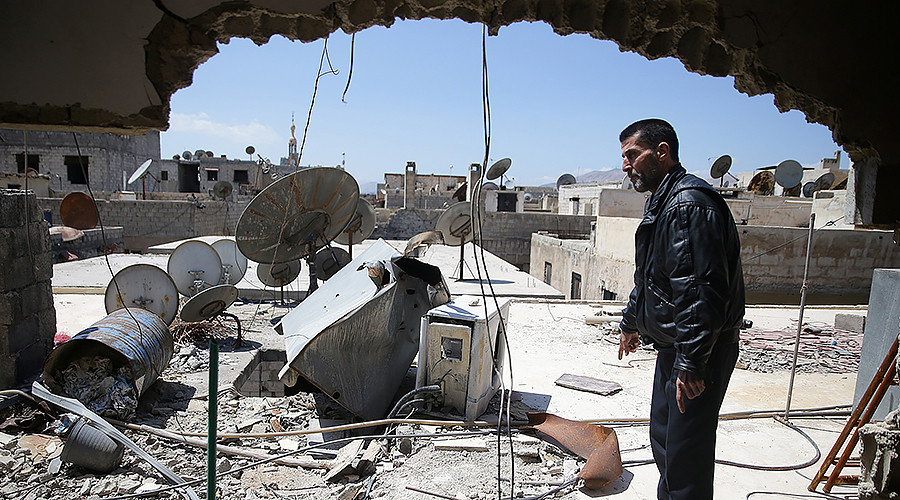 Terrorist-linked rebels ‘managed the news’ following Syrian gas attack – fmr CIA officer