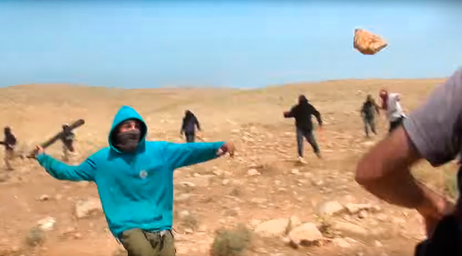 Masked Israeli settlers assault Jewish-Arab activists with stones, sticks (VIDEO)