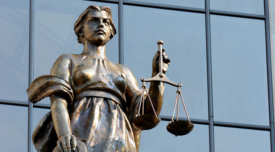 Women ‘especially good at lying’ – defense lawyer in millionaire rape trial (VIDEO)