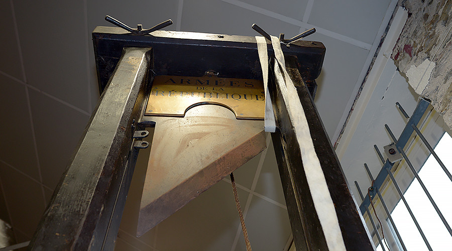 Return of guillotine & golf ban: 84yo UKIP candidate’s controversial manifesto sparks outrage
