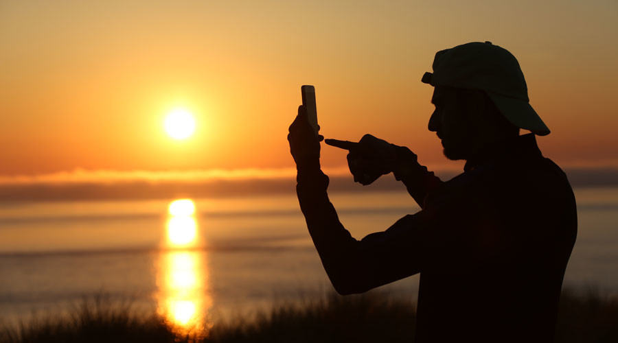 EU scraps mobile roaming charges within bloc