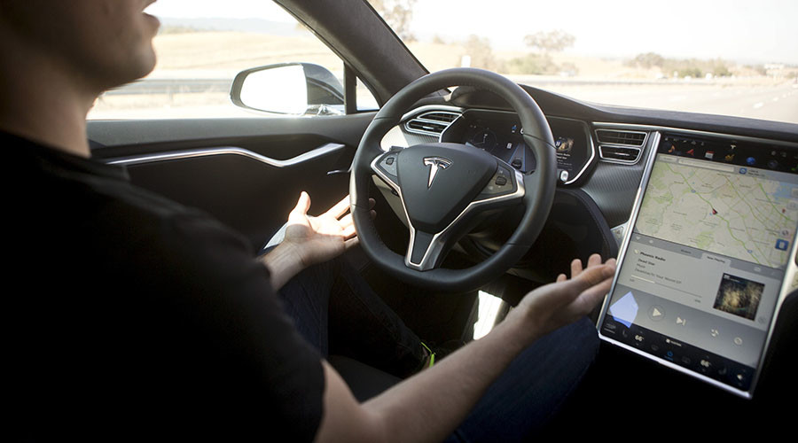 Apple, Tesla seek California rule changes for self-driving cars
