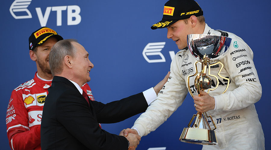 Bottas wins F1’s Russian GP, receives cup from President Putin (VIDEO, PHOTOS)