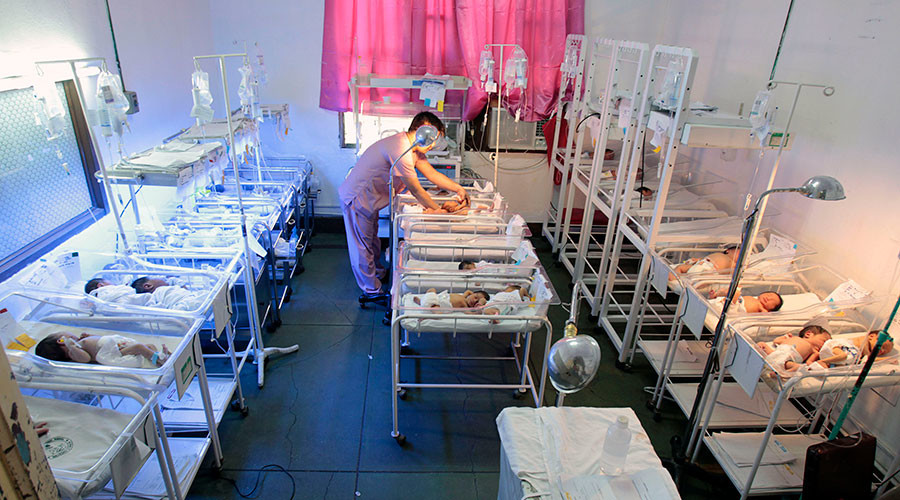 ‘Sufficiently horrifying’: British granny wins PTSD case after witnessing granddaughter’s birth