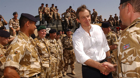 Britain's Prime Minister Tony Blair meets British troops, Iraq, May 29, 2003. © Stefan Rousseau