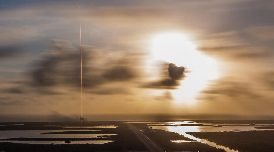 SpaceX successfully launches ‘classified’ military satellite in all-or-nothing gamble (VIDEOS)