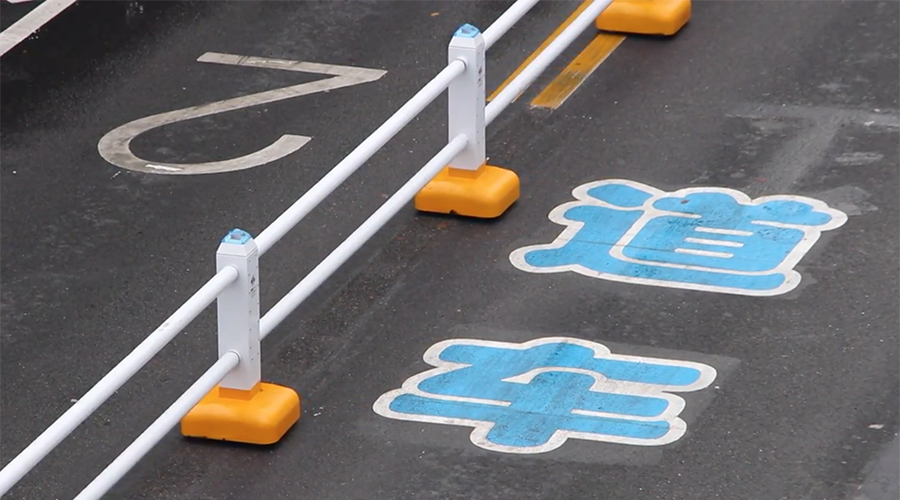 Smart traffic: China introduces lane-changing robots to ease infamous gridlock