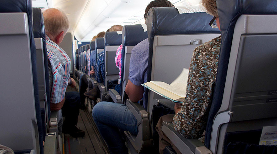 American Airlines slashing economy legroom by 2 inches