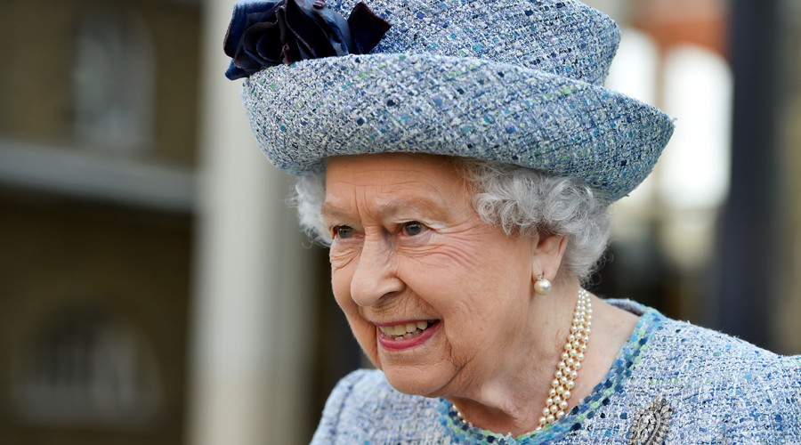 Buckingham Palace ‘emergency meeting’ sends internet into hyperdrive