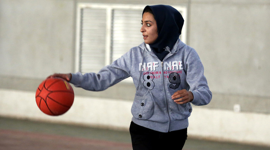 Hijabs allowed for basketball players under new governing body ruling