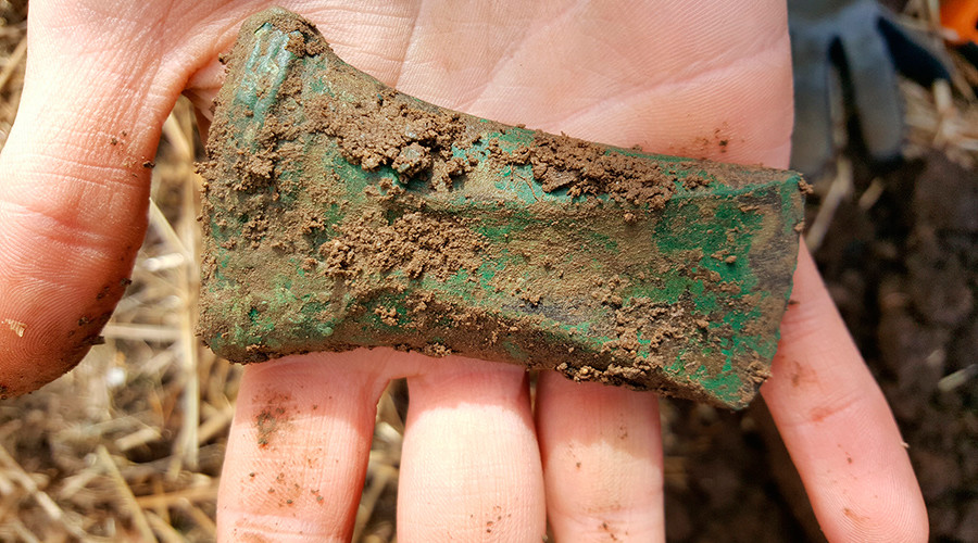 ‘Spectacular’ 3,000yo axe heads uncovered in Norwegian field (PHOTOS)