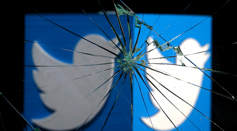 Brief Twitter outages worldwide day after WhatsApp panic