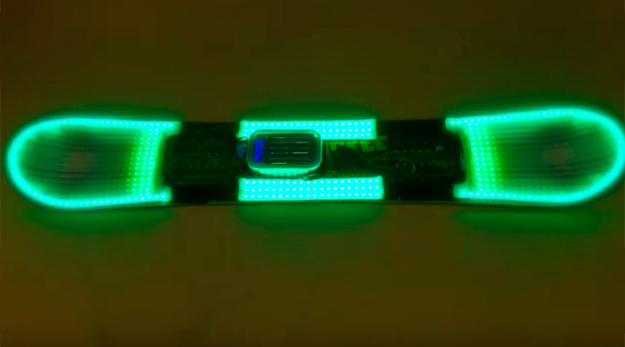 Japanese firm teases fans with footage of LED snowboard (VIDEO)