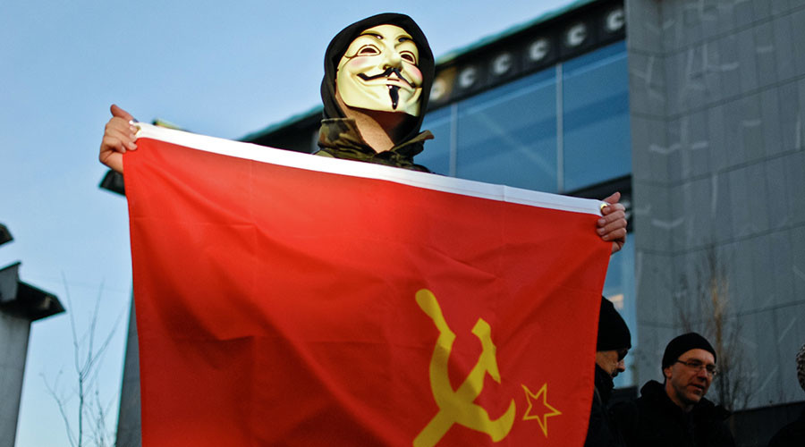 California votes to allow commies work in government jobs