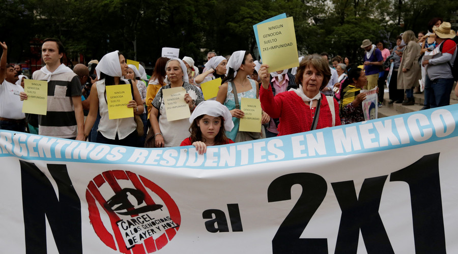 Argentinians team up against law proposing early release for Dirty War criminals