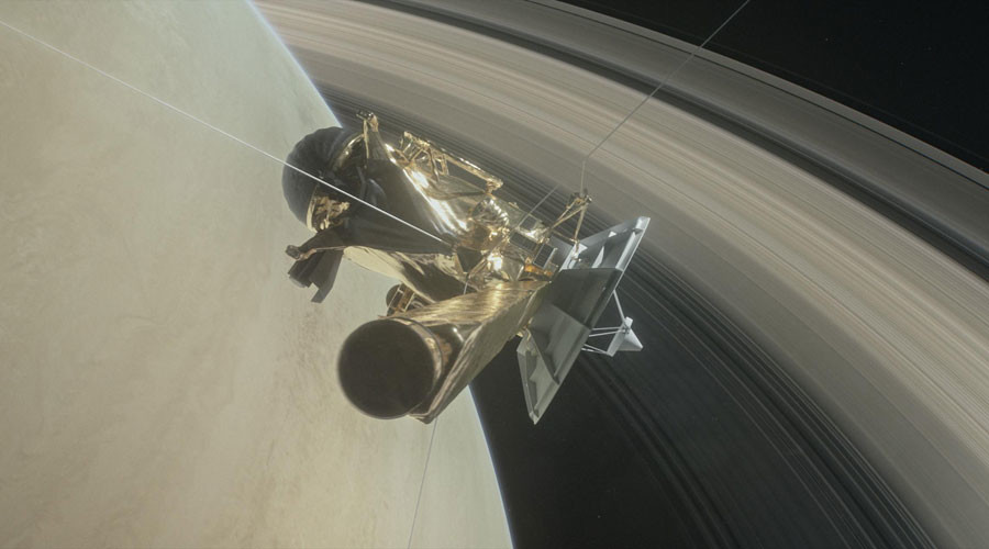 ‘Feathery’ alien clouds gather over Saturn’s moon Titan (PHOTOS)