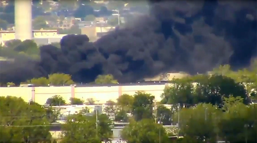 2 dead in New Jersey plane crash, 3 buildings set ablaze