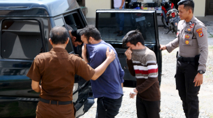 2 Indonesian men sentenced to 85 strokes in public caning for gay sex