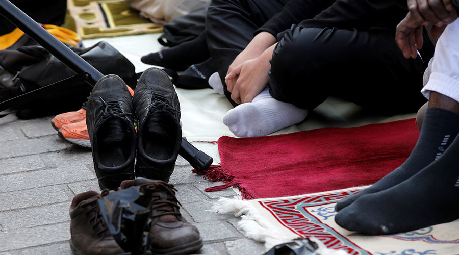 Public Muslim prayer in Munich scrapped amid fears of ‘right-wing violence’
