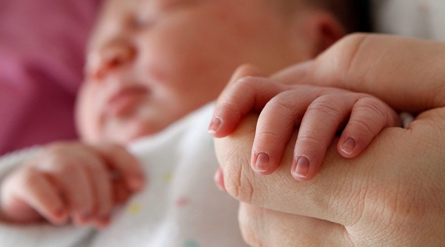 Trump promises 6 weeks of paid maternity & paternity leave in proposed budget