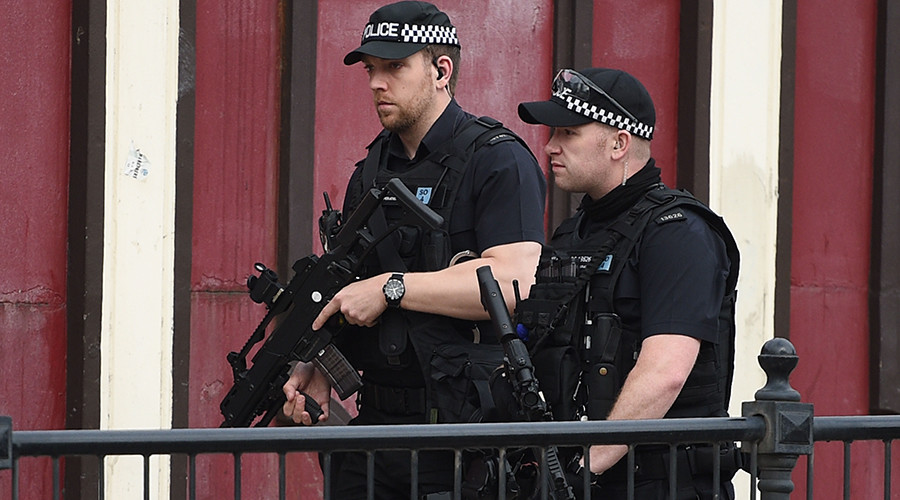 British public defends Muslims amid series of Islamophobic comments online