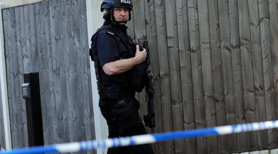Footage of anti-terrorist police raid on Manchester bomber’s house surfaces online (VIDEO)