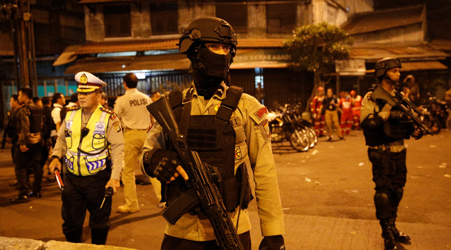 Two dead after suicide bombings at Jakarta bus station (GRAPHIC VIDEO)