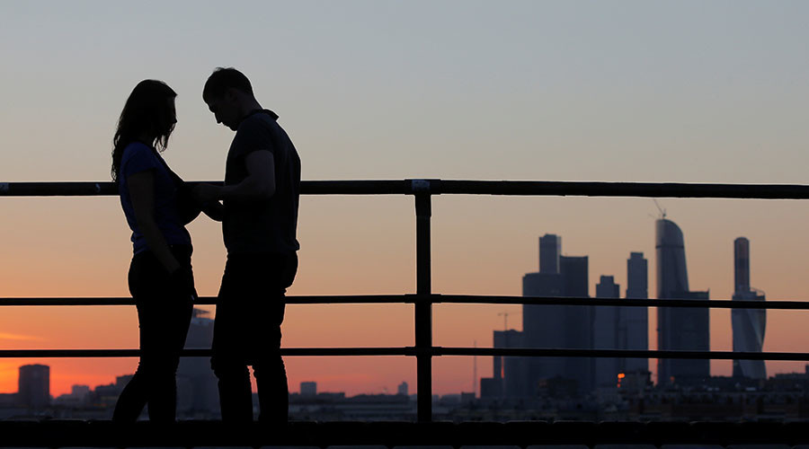 CNN introduces new definition of suspicious activity: Dating Russians