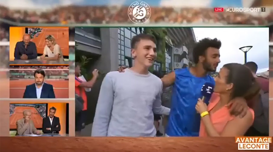 Tennis player banned after forcibly kissing reporter on-air (VIDEO)