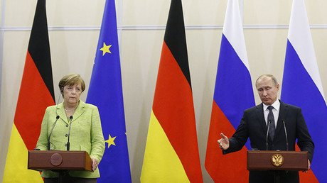 Russian President Vladimir Putin and German Chancellor Angela Merkel. Sochi, Russia, May 2, 2017. © Alexander Zemlianichenko