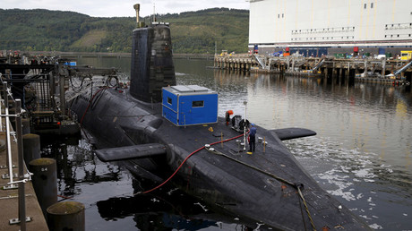 A nuclear submarine is seen at the Royal Navy's submarine base at Faslane, Scotland © Russell Cheyne 