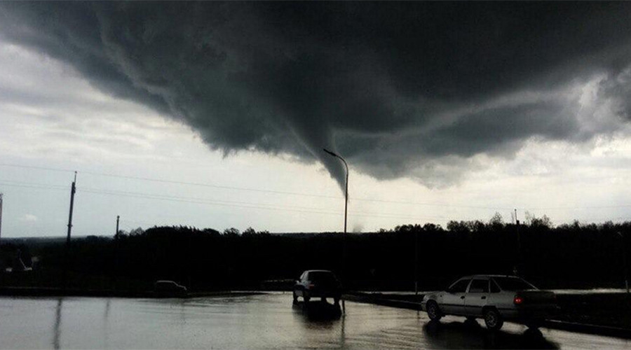 ‘Straight out of American movies’: Huge tornado terrifies locals in southern Russia (PHOTOS, VIDEOS)