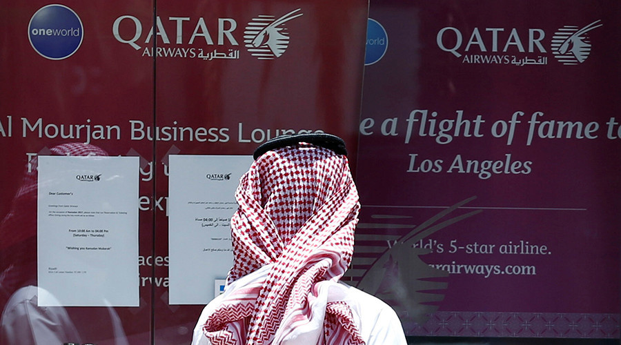 Arab states in the Persian Gulf suspend all flights to and from Qatar